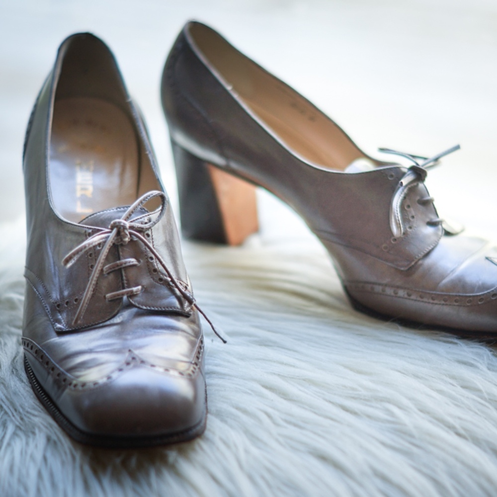 Vintage Square Toe Oxford Block Heel Shoe